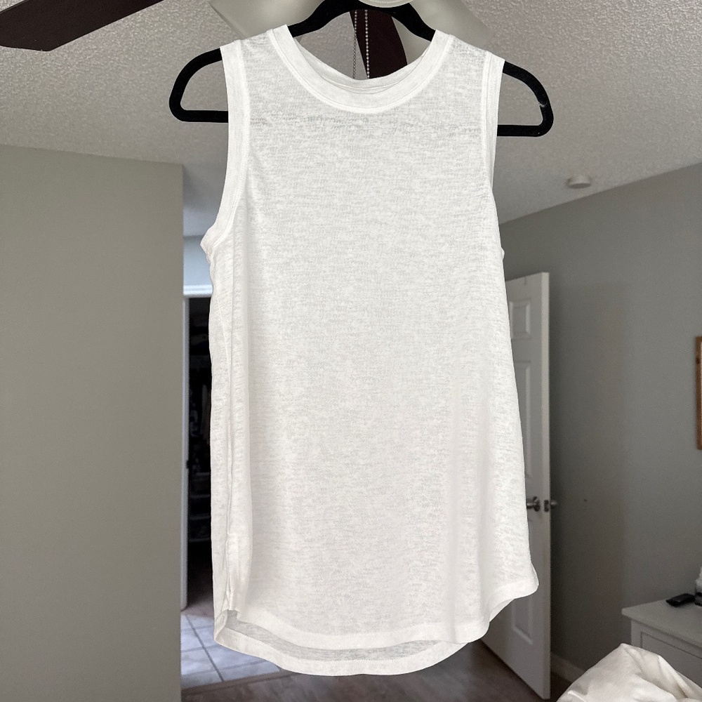 White linen muscle tank